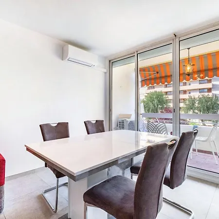 Сasa de vacaciones Le Vauban Grand 2 Pieces Parking *