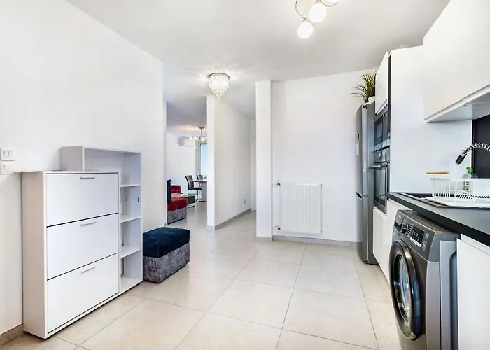 Le Vauban Grand 2 Pieces Parking Сasa de vacaciones Antibes